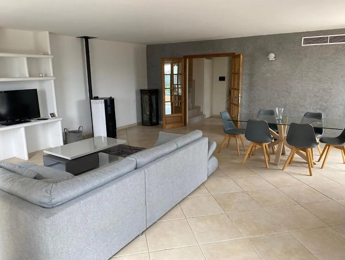 Spacieuse Villa Nicoise Au Calme Avec Piscine Nice 0*,  France
