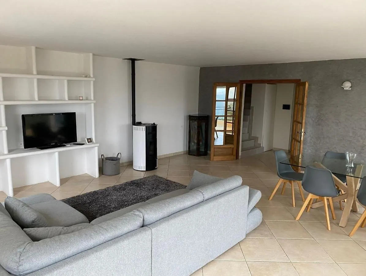 Spacieuse Villa Niçoise au calme avec piscine Nice