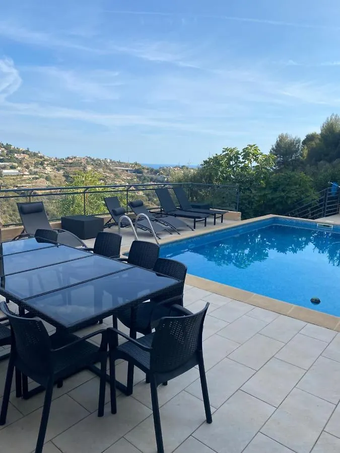 Spacieuse Villa Nicoise Au Calme Avec Piscine Nice 0*,