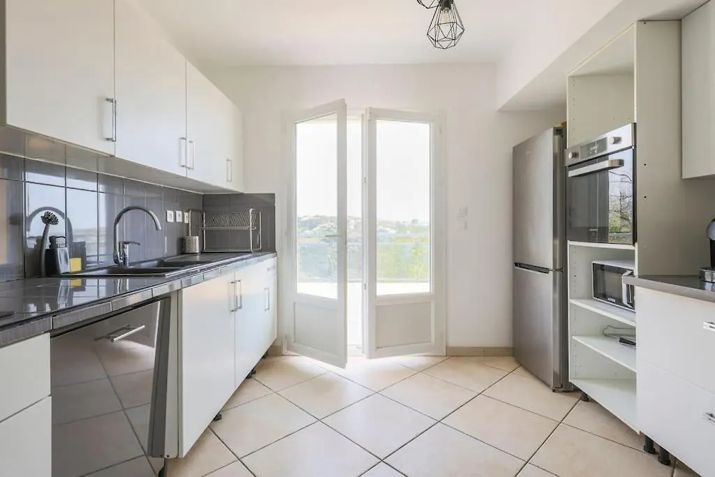Spacieuse Villa Niçoise au calme avec piscine Nice